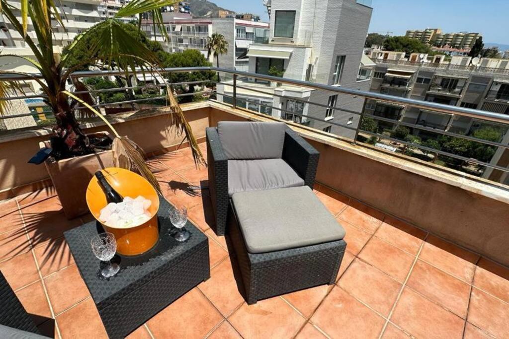 Atico Puerto Marina 2 Hab Con Piscina, 500M De La Plata Apartment Torremolinos Exterior photo