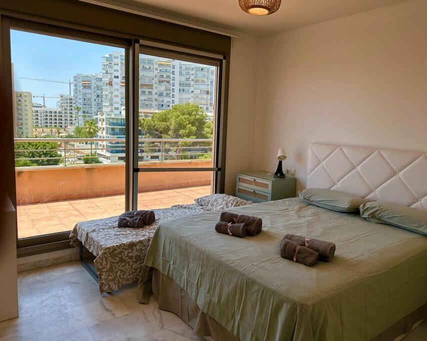 Atico Puerto Marina 2 Hab Con Piscina, 500M De La Plata Apartment Torremolinos Exterior photo